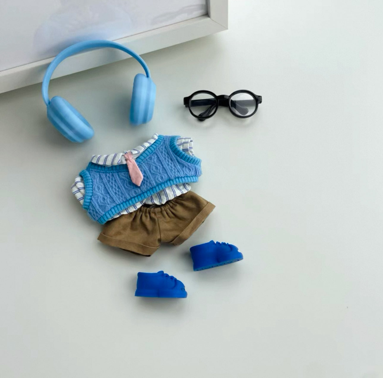 Outfit Camisa y Corbata Labubu